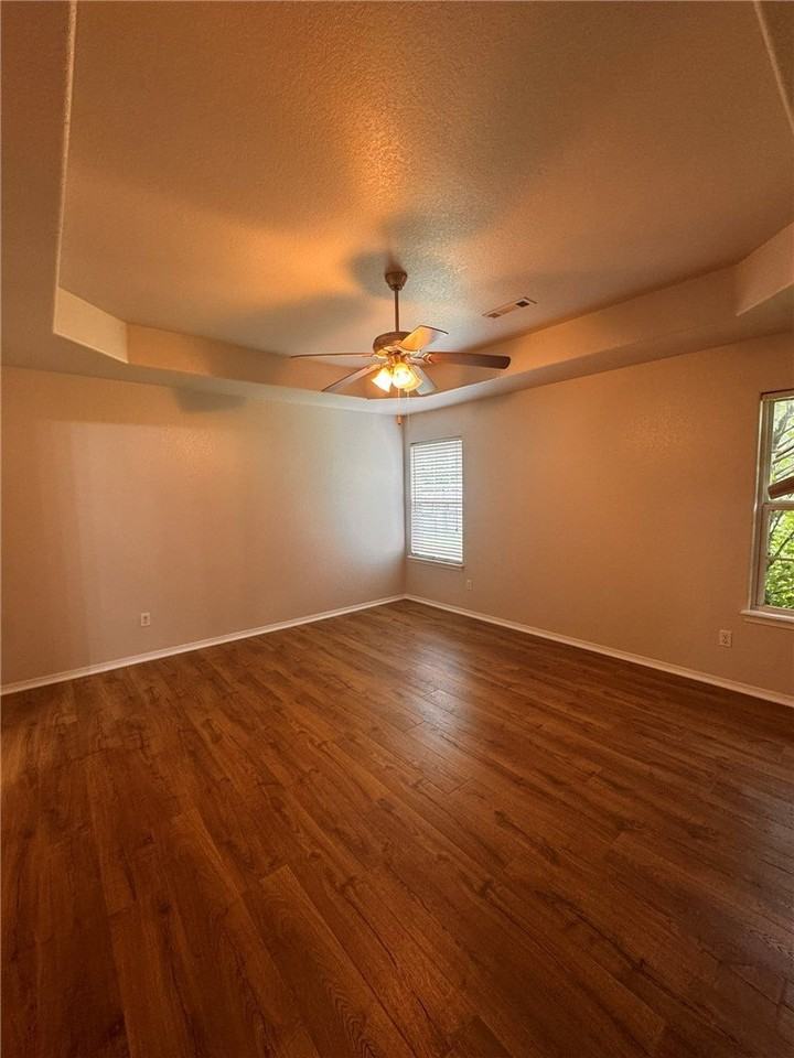 11723 E Creek Ln - Photo 7 of 20