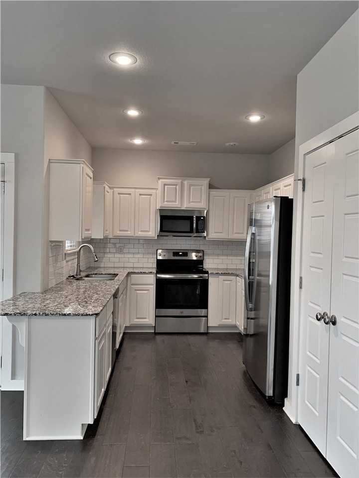 3901 Sw Peachwood Dr - Photo 5 of 26