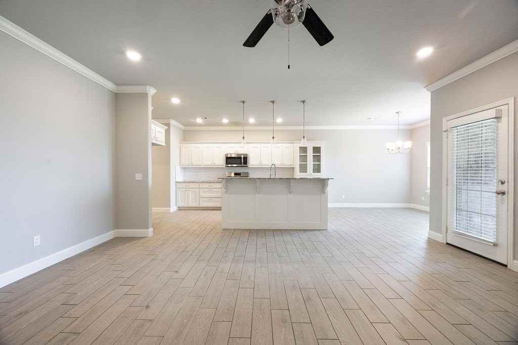 2250 N Inglewood St - Photo 3 of 18