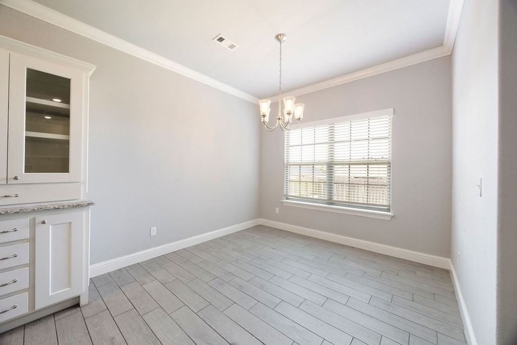 2250 N Inglewood St - Photo 6 of 18