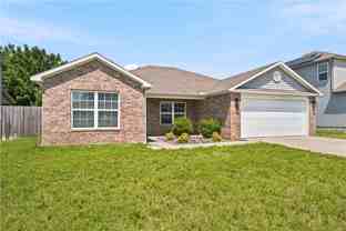 802 Sw Green World St - Photo 1 of 1