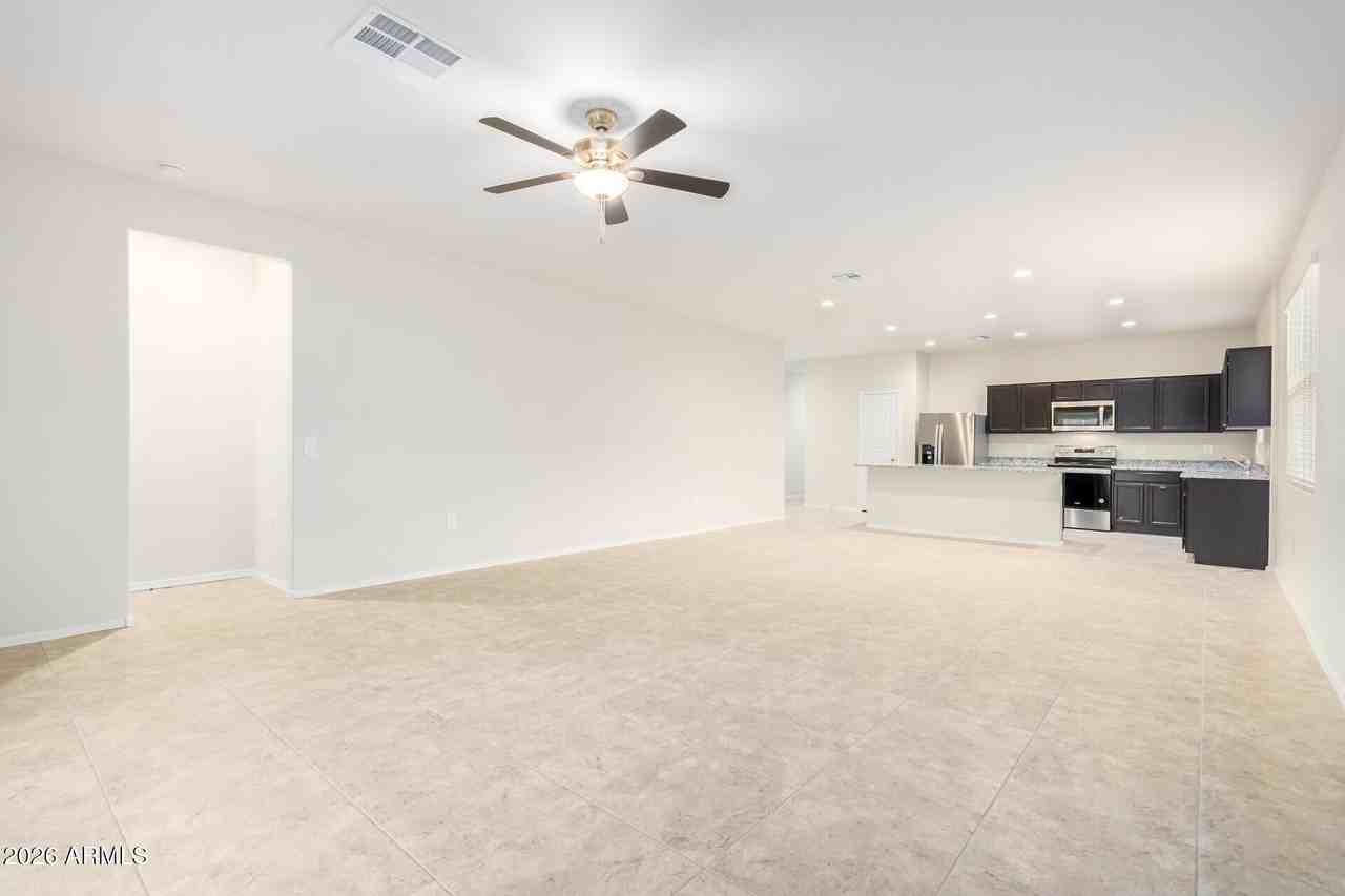 1810 W Pinkley Ave - Photo 7 of 37