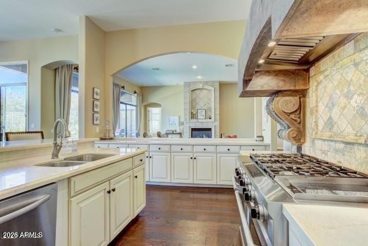 8010 E Wingspan Way - Photo 6 of 28