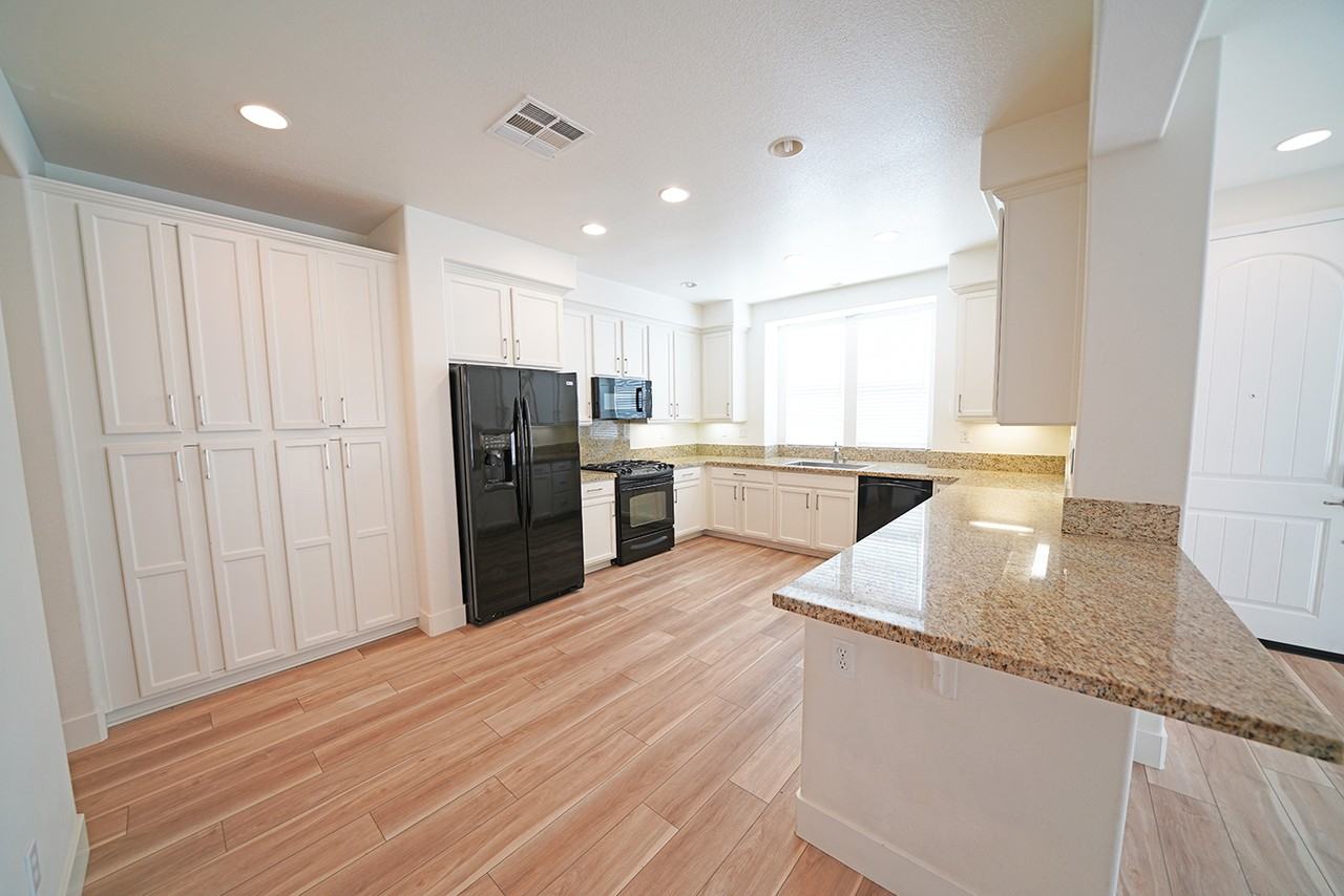 28635 Pietro Dr #1 - Photo 5 of 18