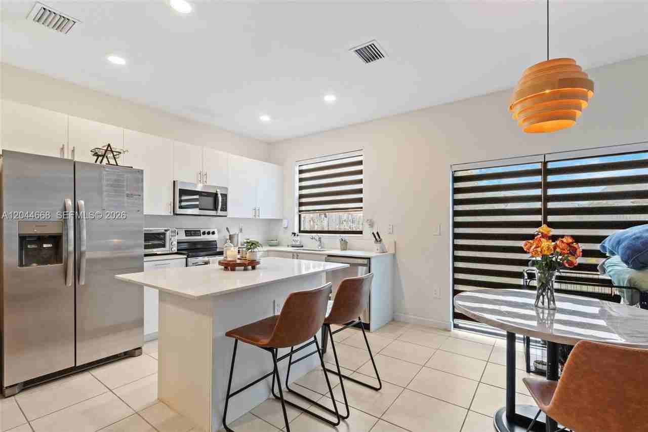 11844 Sw 247th Ter - Photo 4 of 8