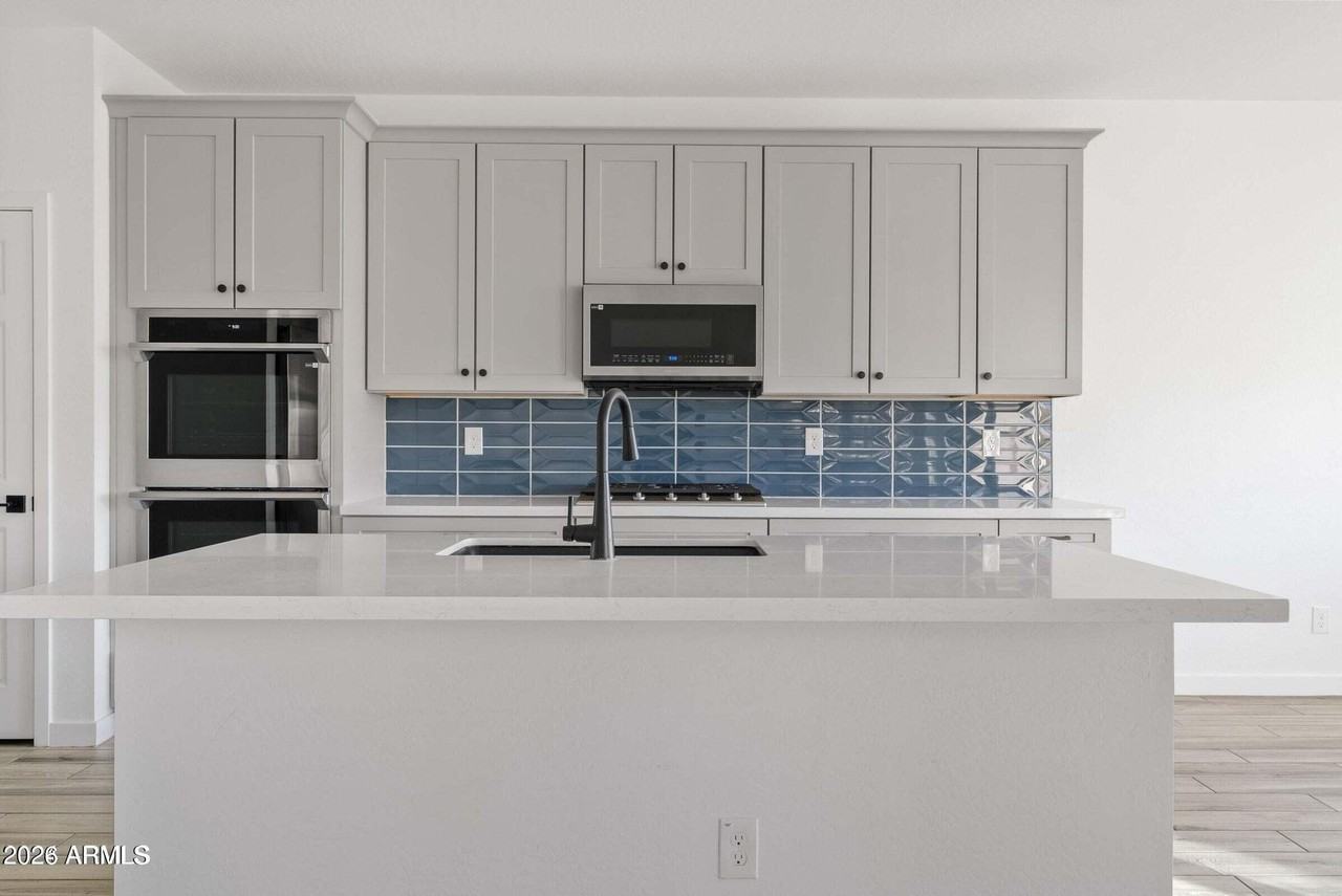 9415 E Supernova Dr - Photo 5 of 26