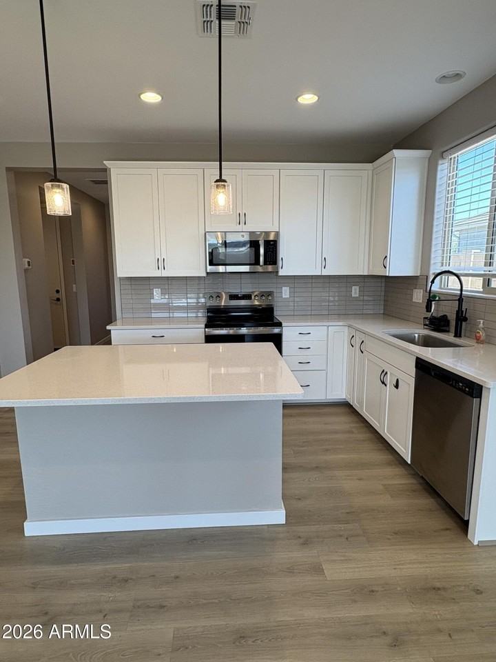 48395 N Dorotea Way - Photo 4 of 24