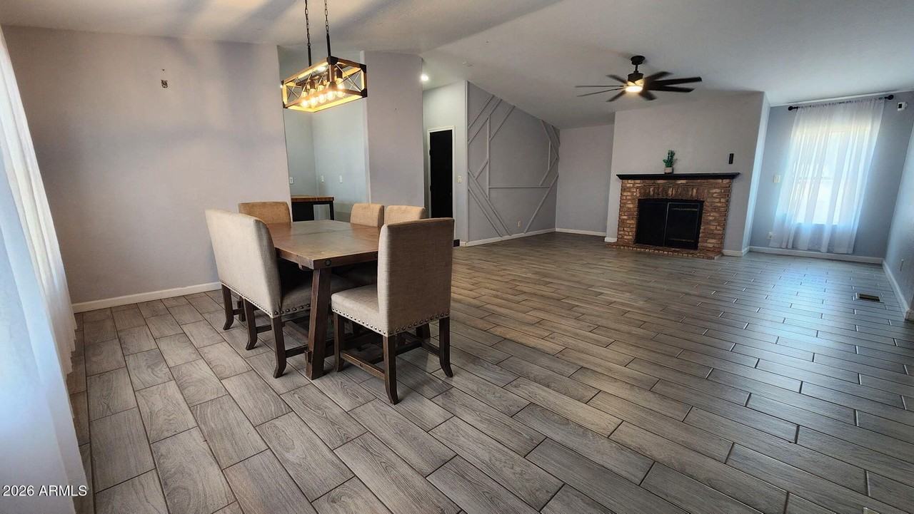 9647 S 30th Dr - Photo 5 of 17