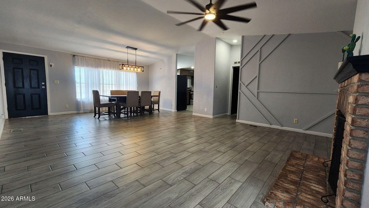 9647 S 30th Dr - Photo 6 of 17