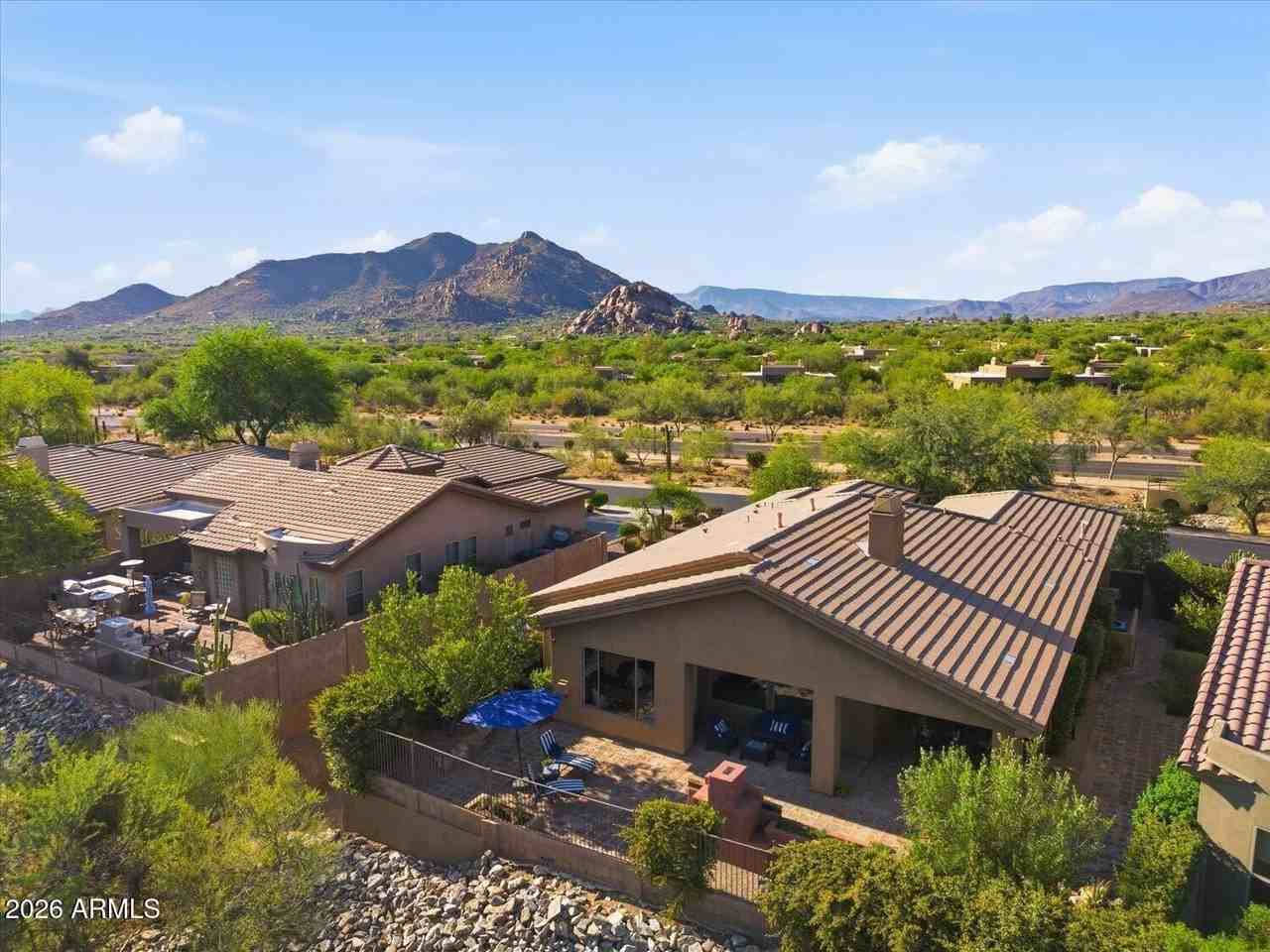 7427 E Evening Glow Dr - Photo 2 of 50