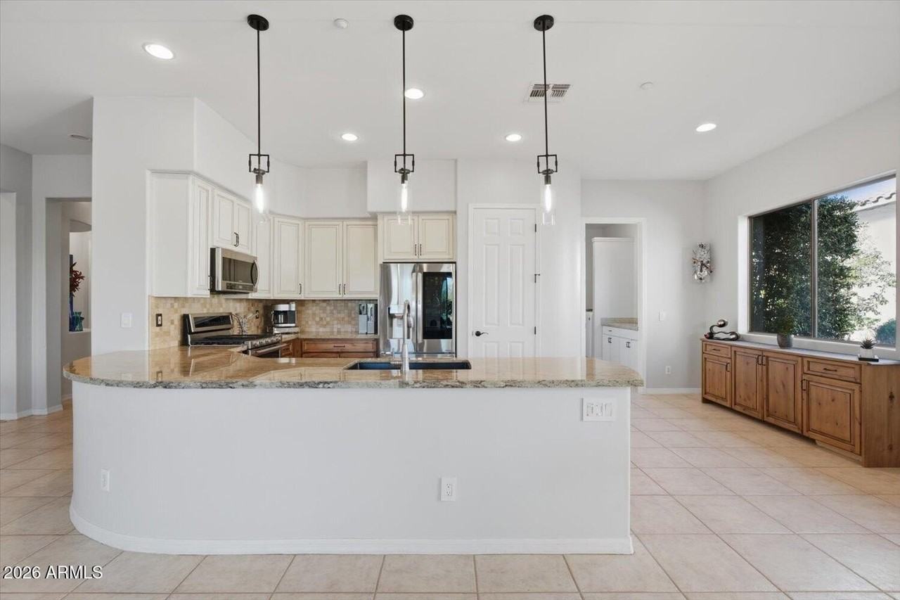 7427 E Evening Glow Dr - Photo 5 of 50