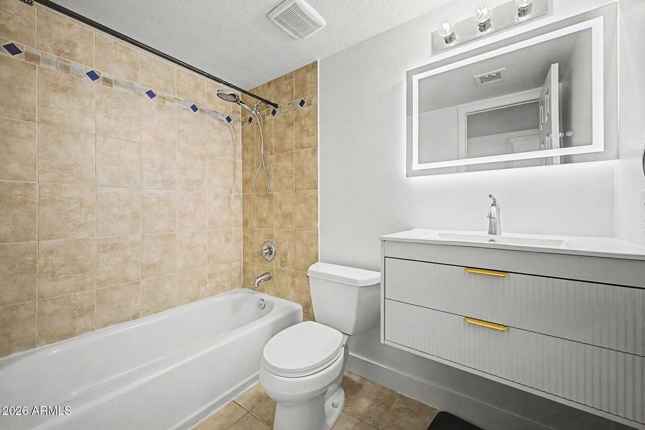 4170 N 81st St - Photo 4 of 28