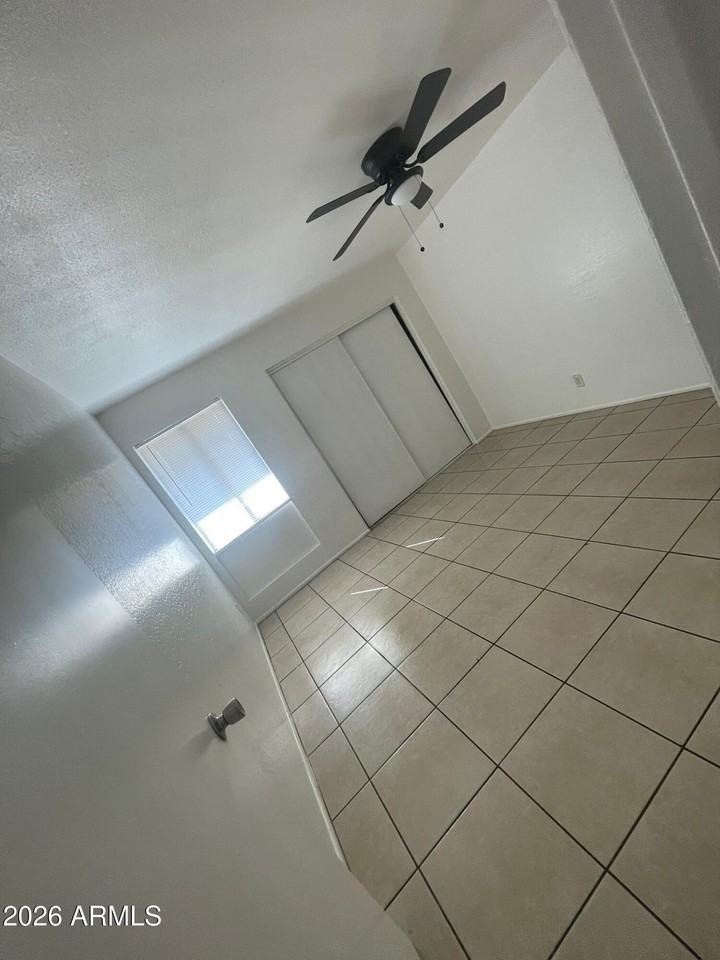 2666 N 43rd Ave #D - Photo 6 of 8