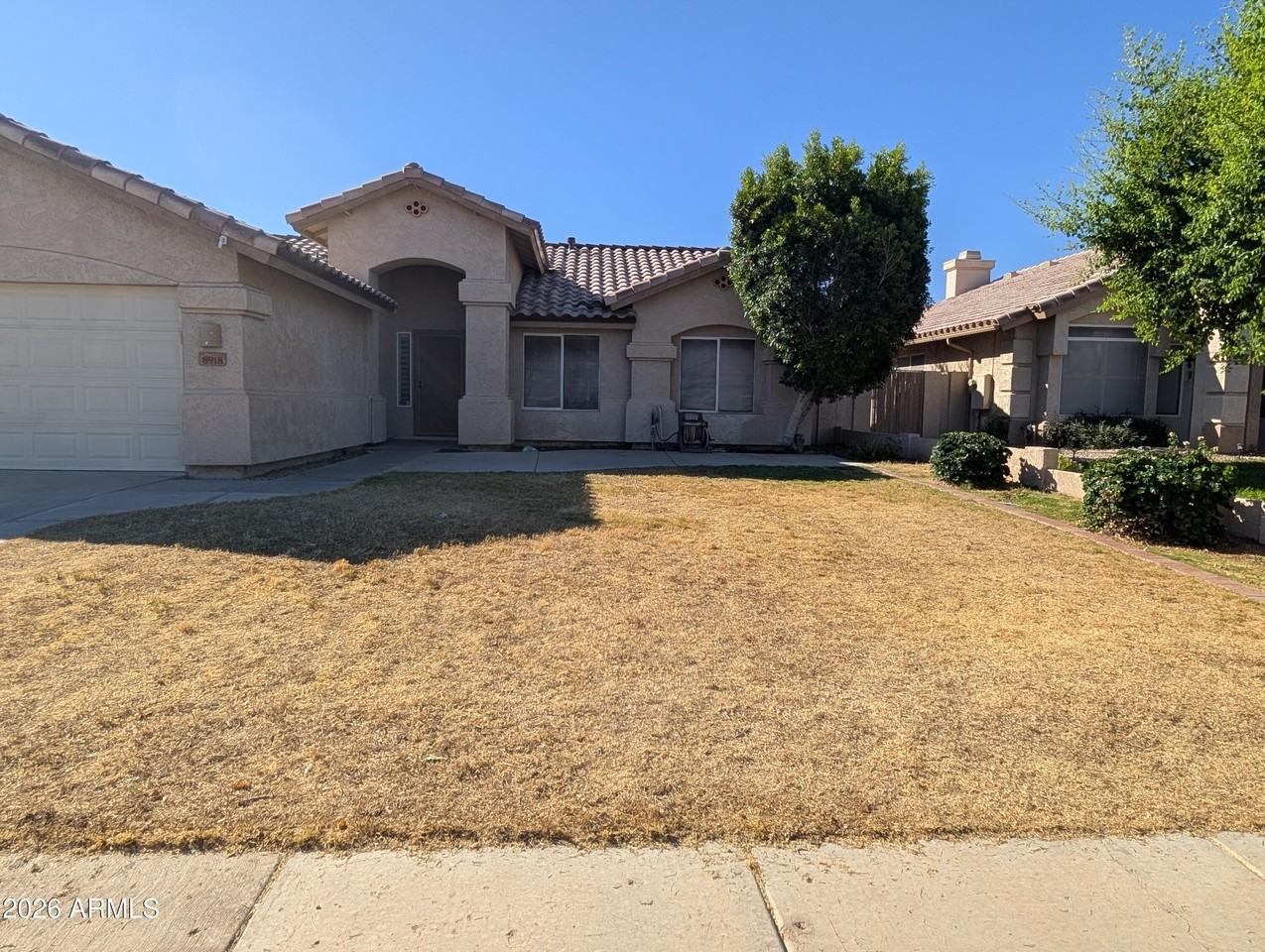 8918 W Paradise Ln - Photo 2 of 20