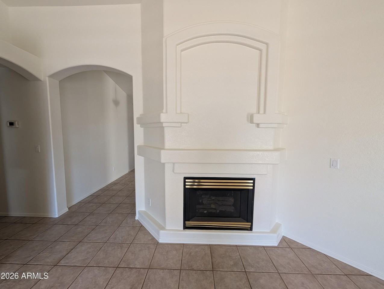 8918 W Paradise Ln - Photo 3 of 20