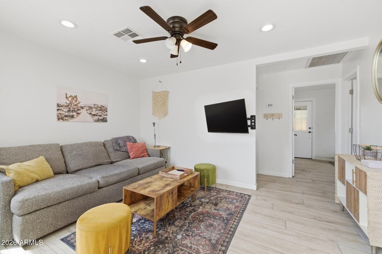 1124 N 14th St - Photo 2 of 15