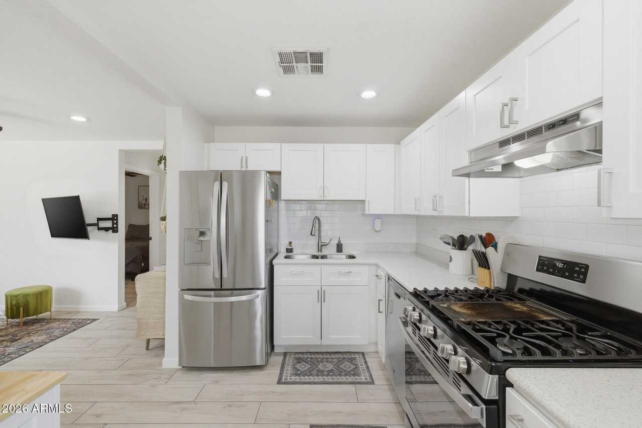 1124 N 14th St - Photo 7 of 15