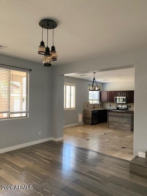 17648 W Lisbon Ln - Photo 4 of 17