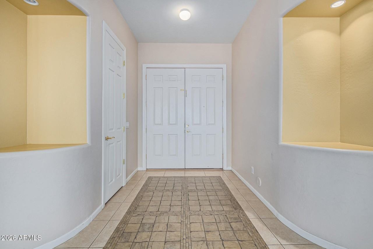 1687 E Carob Dr - Photo 6 of 24