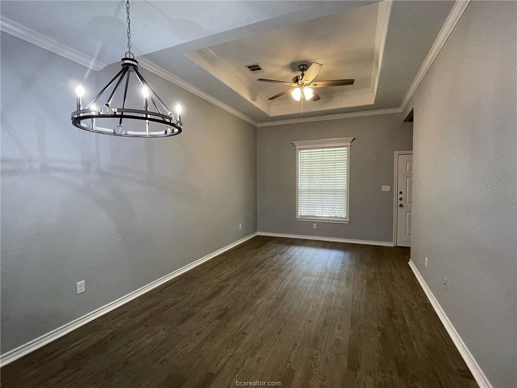 3838 Oldenburg Ln - Photo 6 of 23