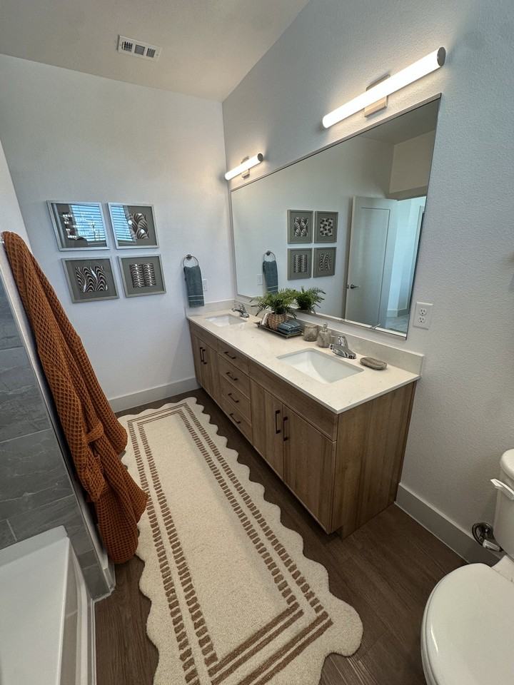 1110 Parker St #1105-023 - Photo 7 of 8