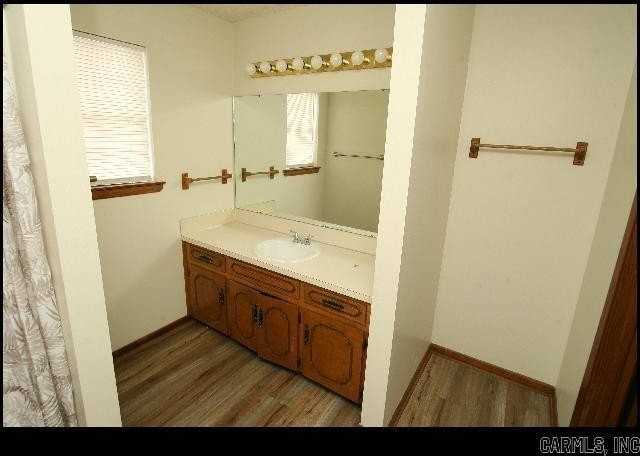 208 S Linden St - Photo 7 of 20