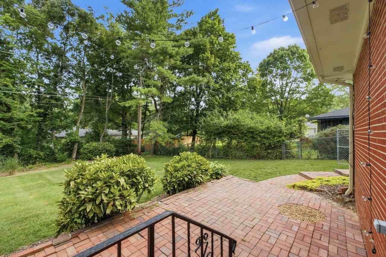 205 S Palisades Dr - Photo 5 of 26