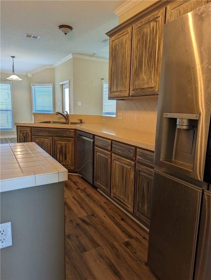3001 S Fork Dr - Photo 2 of 16