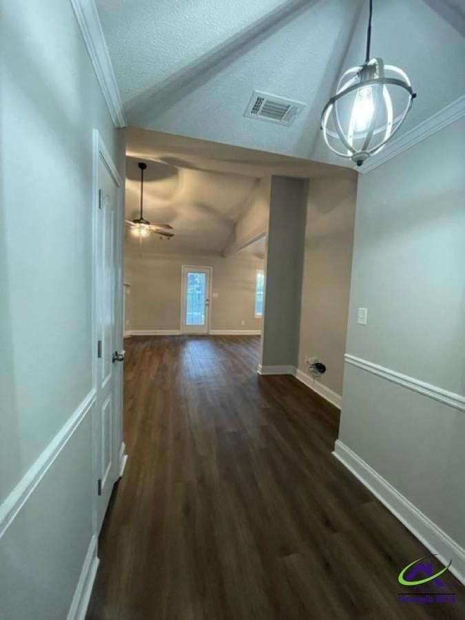 107 Armadale Dr - Photo 2 of 19