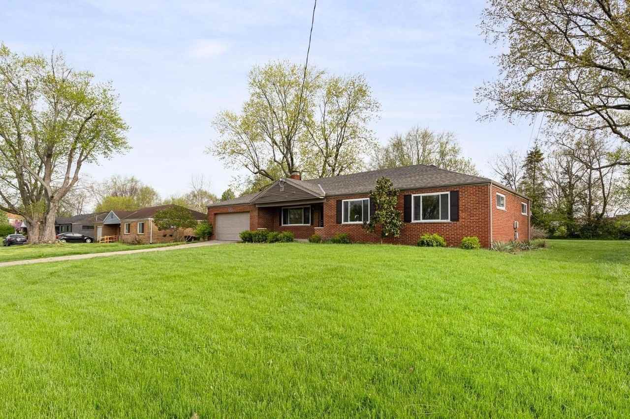 428 Kings Mills Rd - Photo 2 of 24