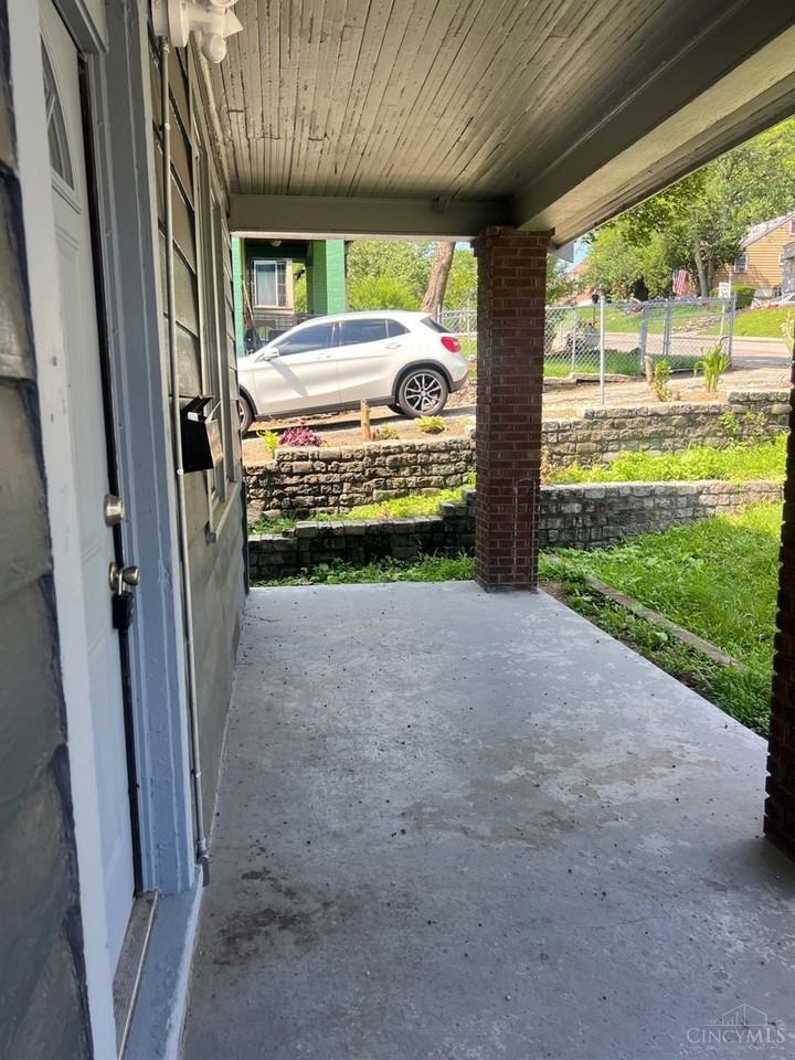 1125 Grand Ave - Photo 2 of 9