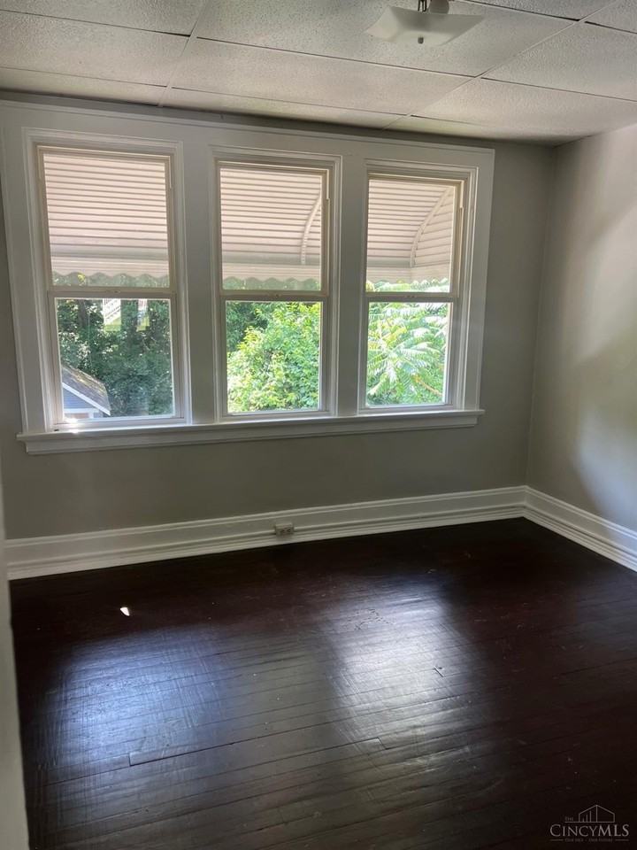 1125 Grand Ave - Photo 7 of 9