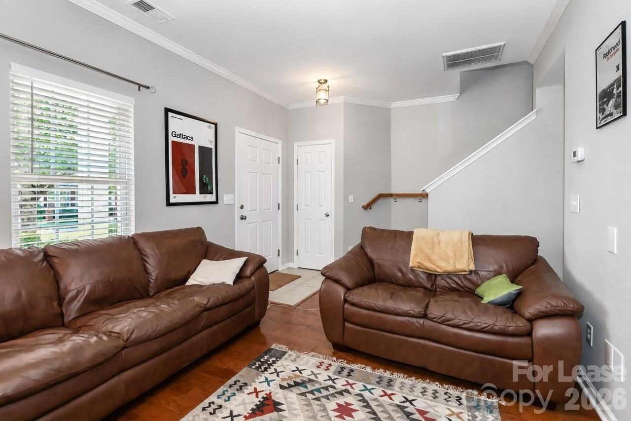 17819 Delmas Dr - Photo 6 of 42
