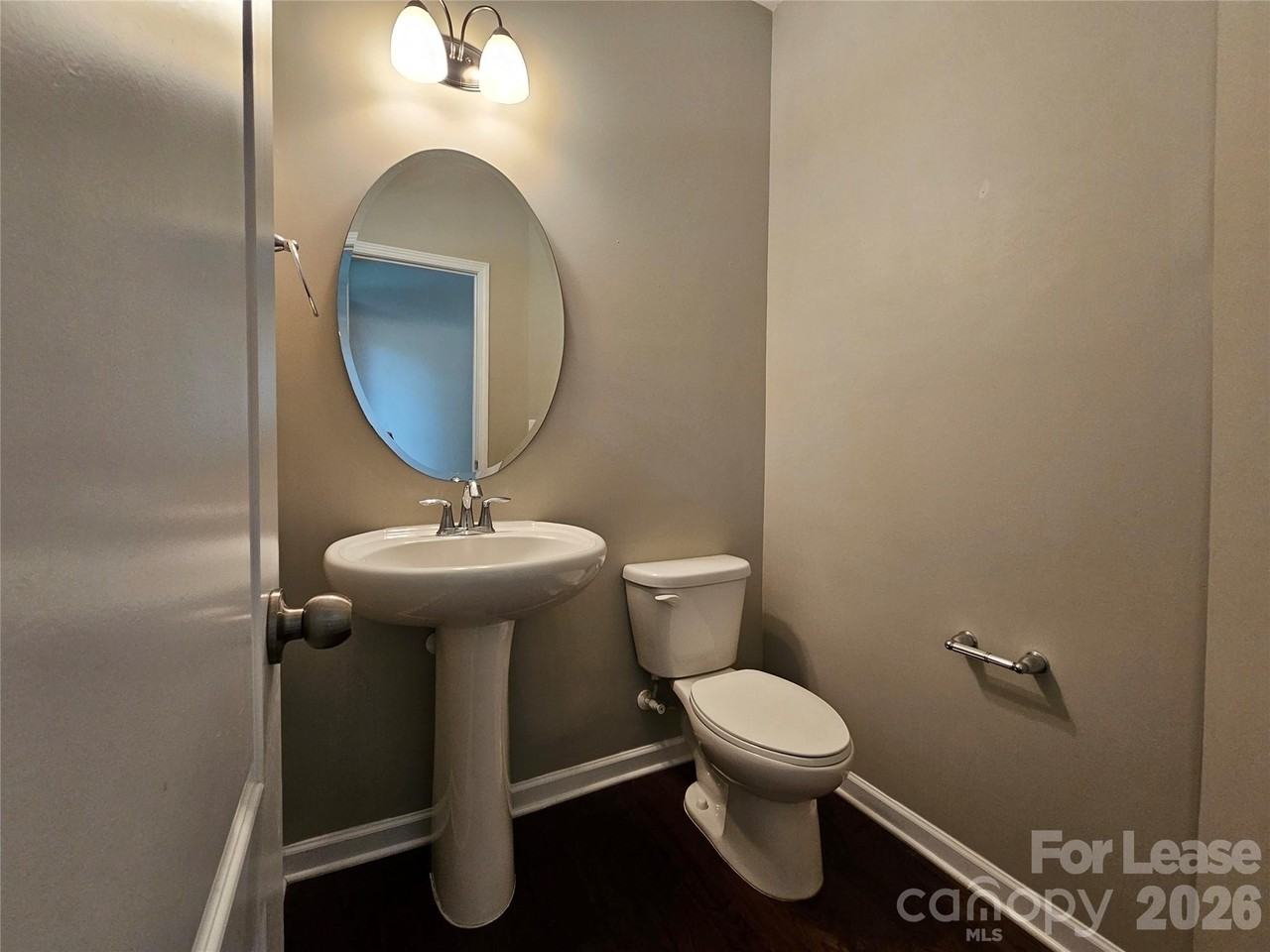 3233 Yarmouth Ln - Photo 5 of 19