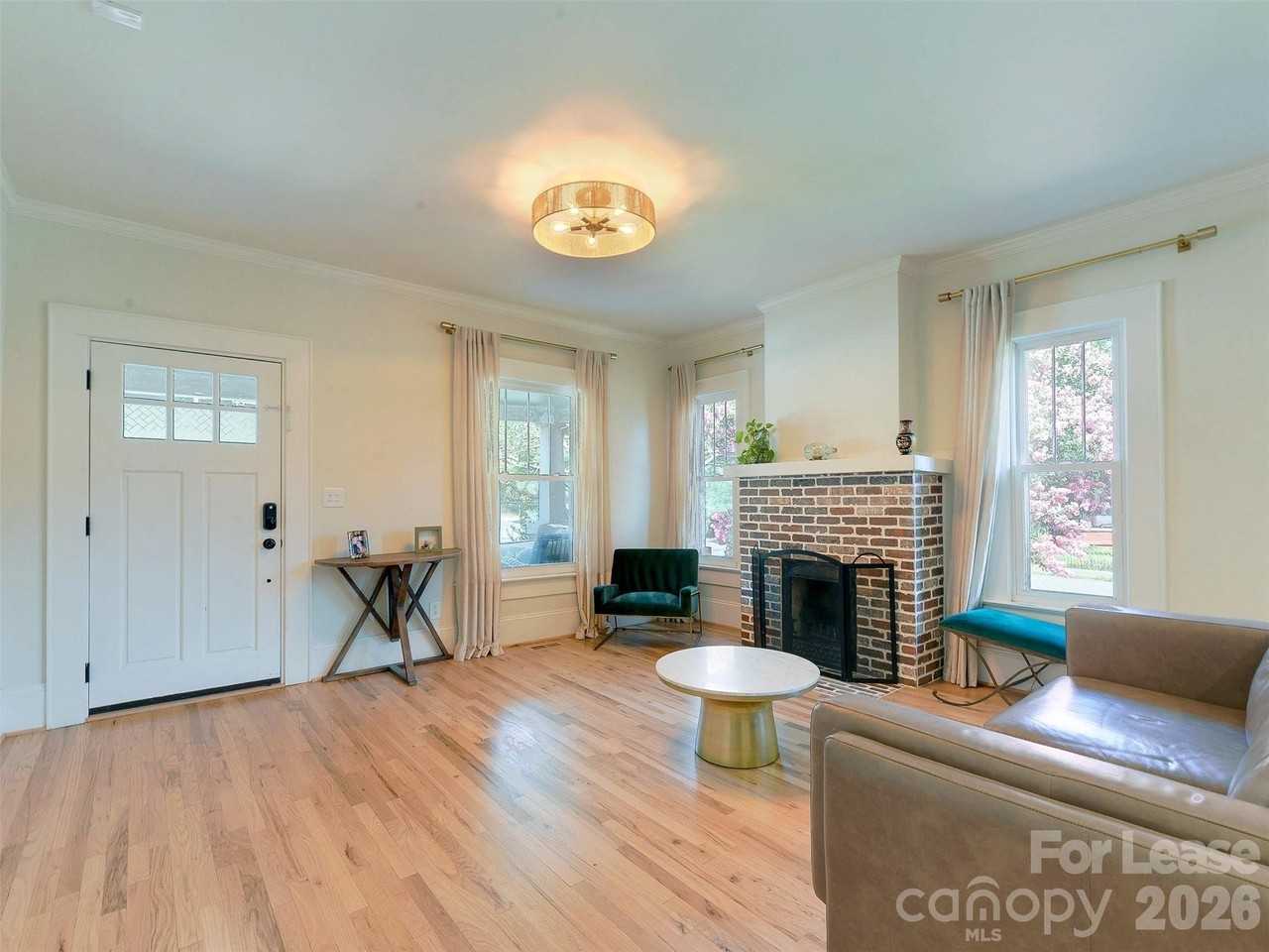 1101 E 34th St - Photo 4 of 48