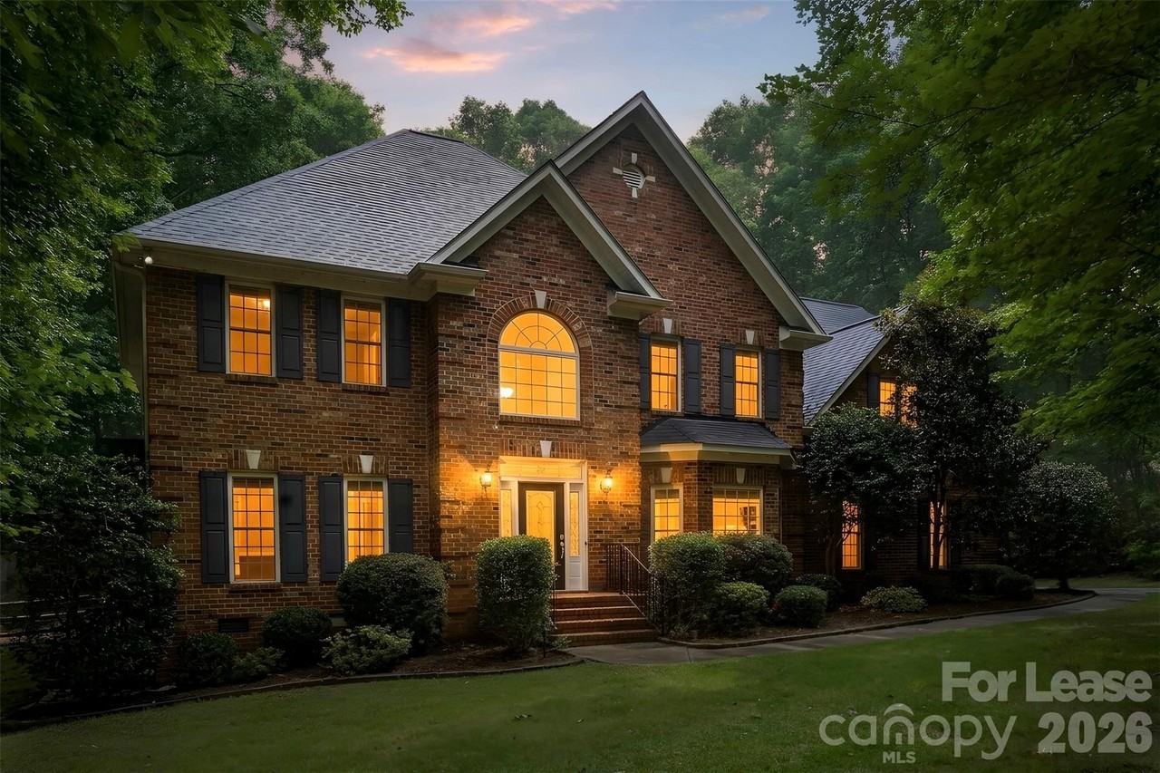 2317 Winding Oaks Trl - Photo 2 of 26