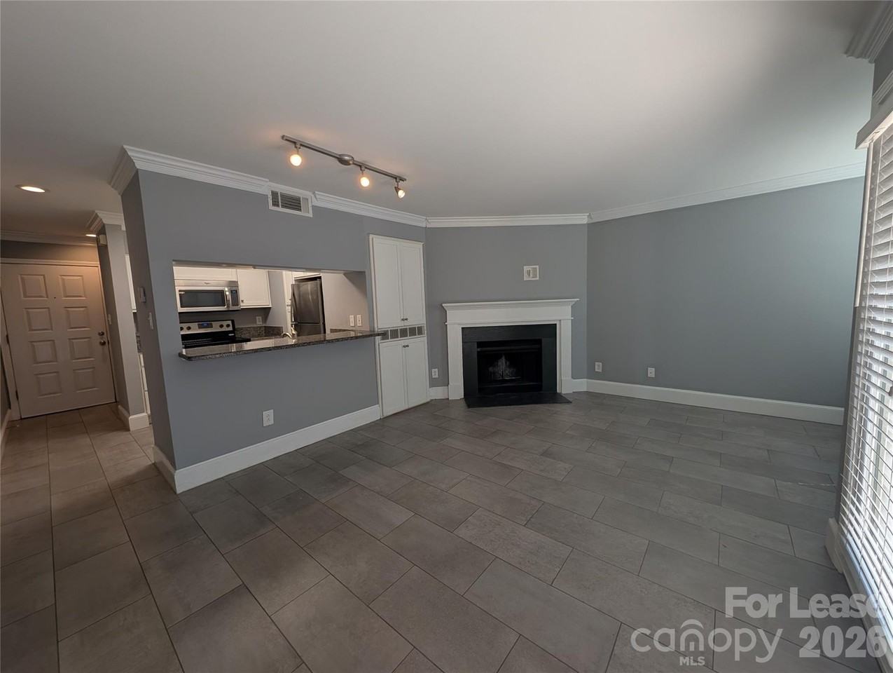 306 S Cedar St #6 - Photo 4 of 16