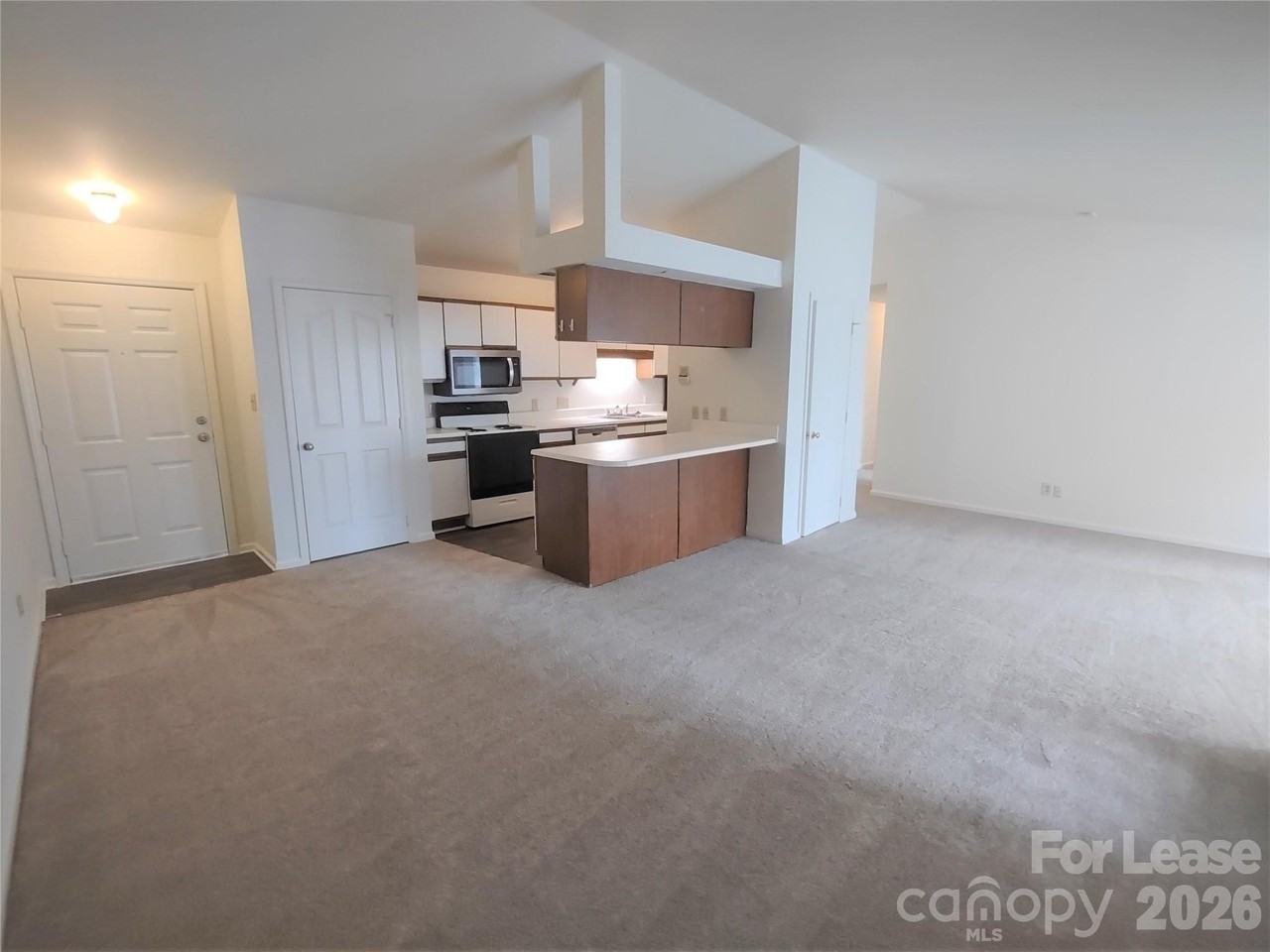 7366 Rose Terrace Ct - Photo 5 of 19