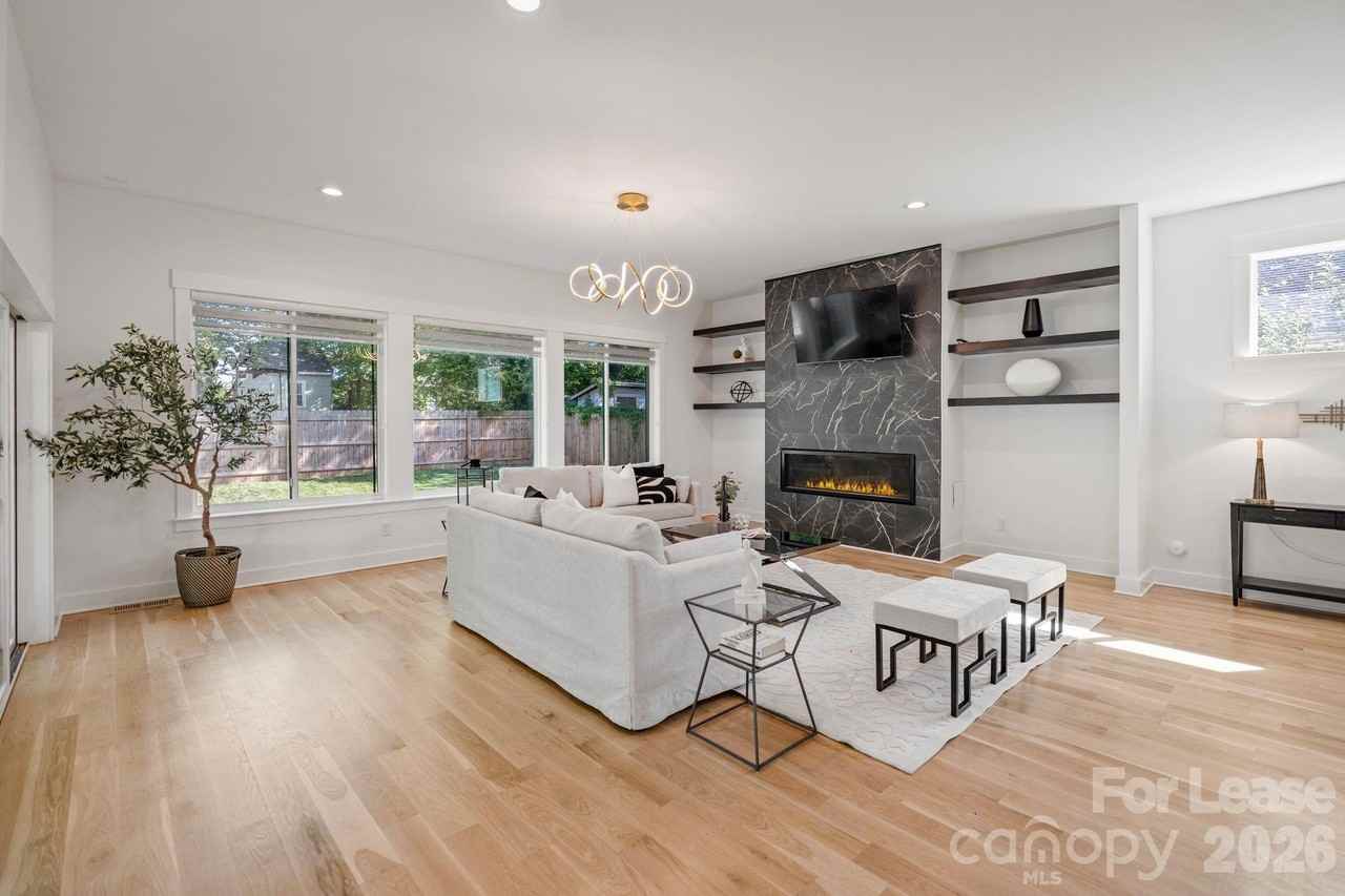 3008 Holt St - Photo 4 of 44