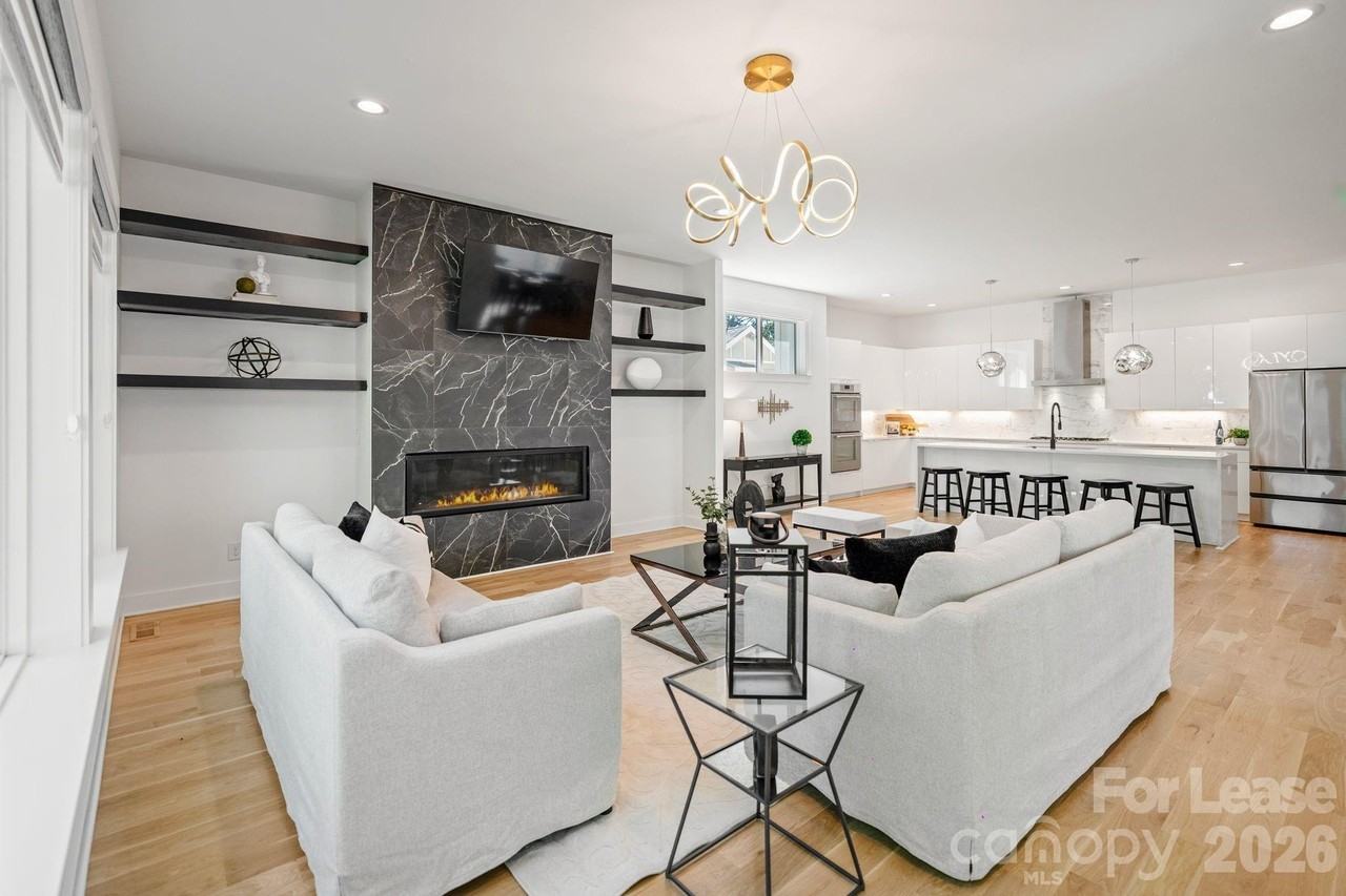 3008 Holt St - Photo 5 of 44