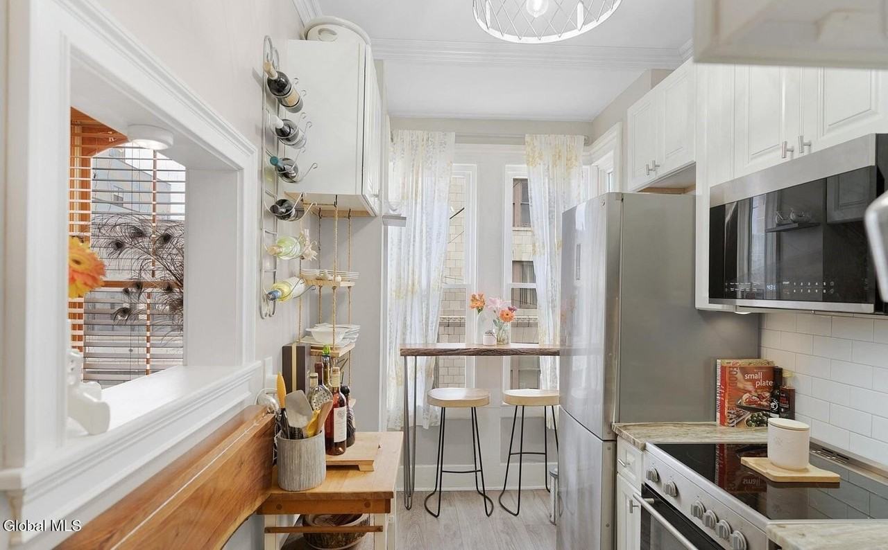 153 Barrett St - Photo 7 of 8