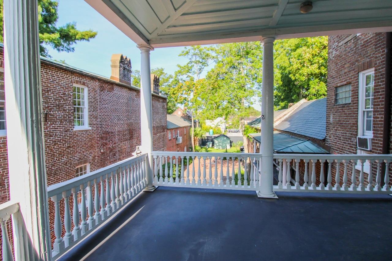 23 Archdale St #E - Photo 7 of 9
