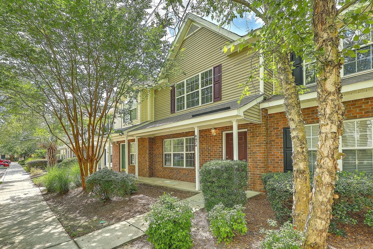 8074 Shadow Oak Dr - Photo 3 of 27