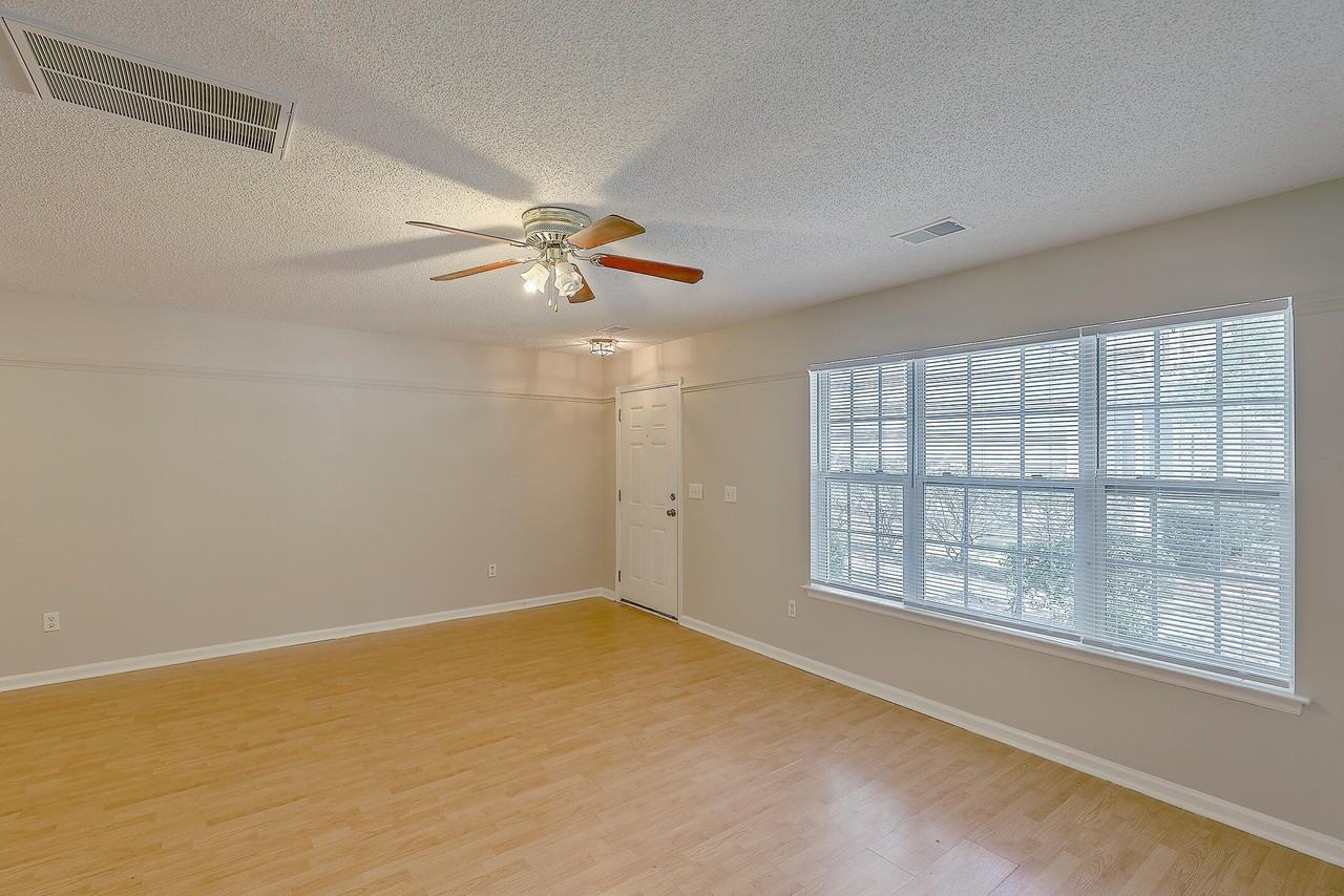 8074 Shadow Oak Dr - Photo 7 of 27