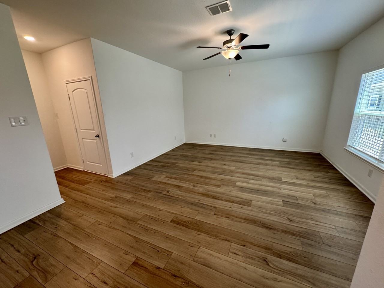 10818 Emerick St #1 - Photo 4 of 36