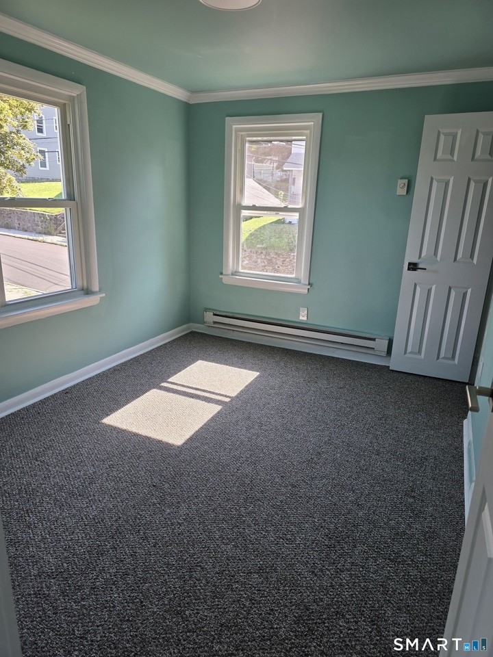 72 Ward St - Photo 6 of 11