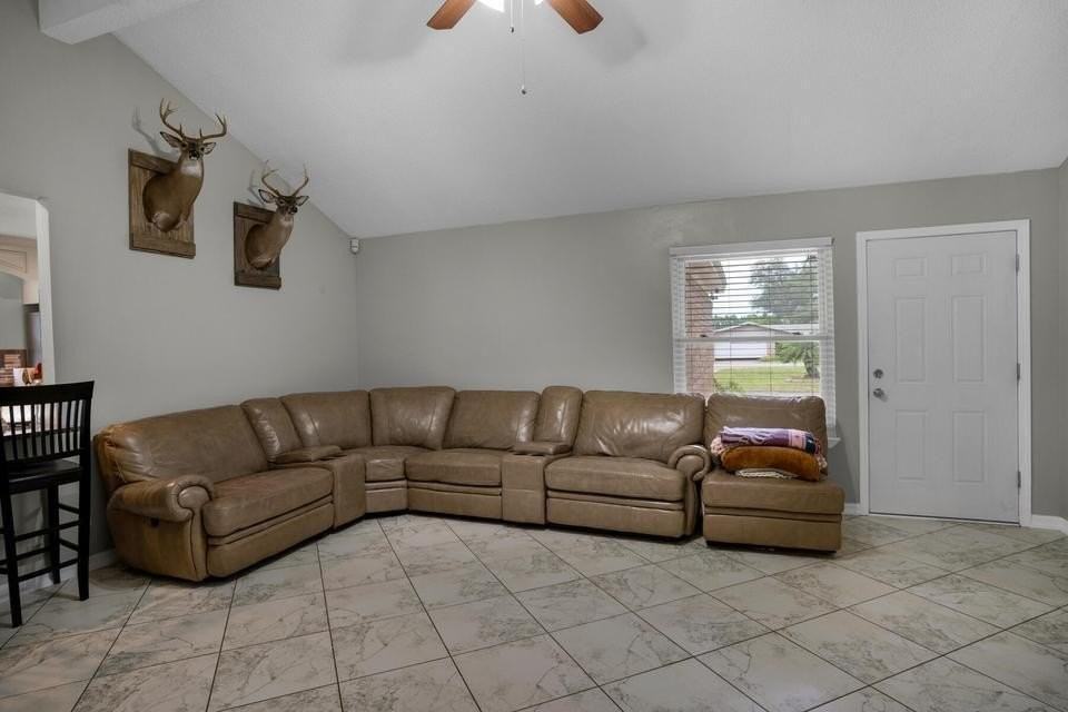 318 Pelham Rd - Photo 5 of 21