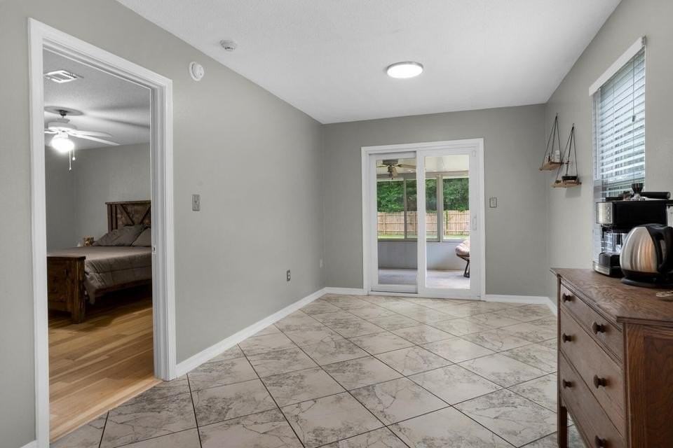318 Pelham Rd - Photo 7 of 21