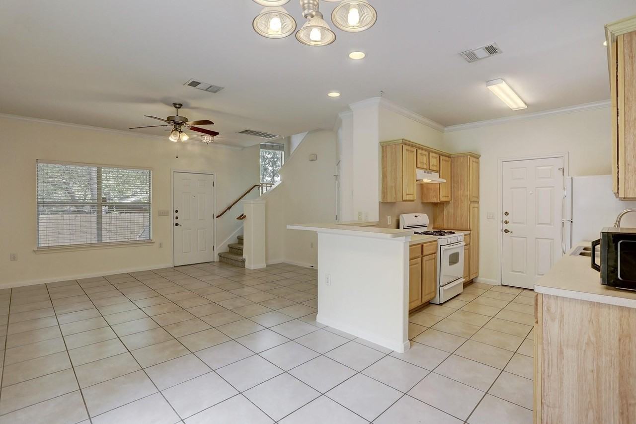 308 Blackson Ave - Photo 3 of 14