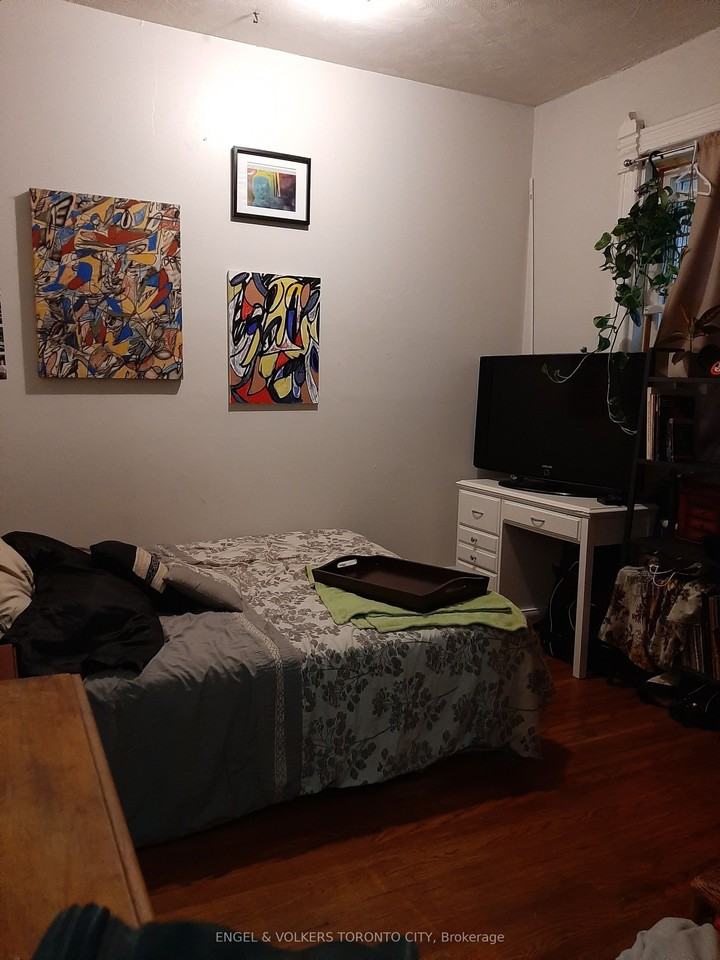 1242 College Street 3 - Photo 7 of 8